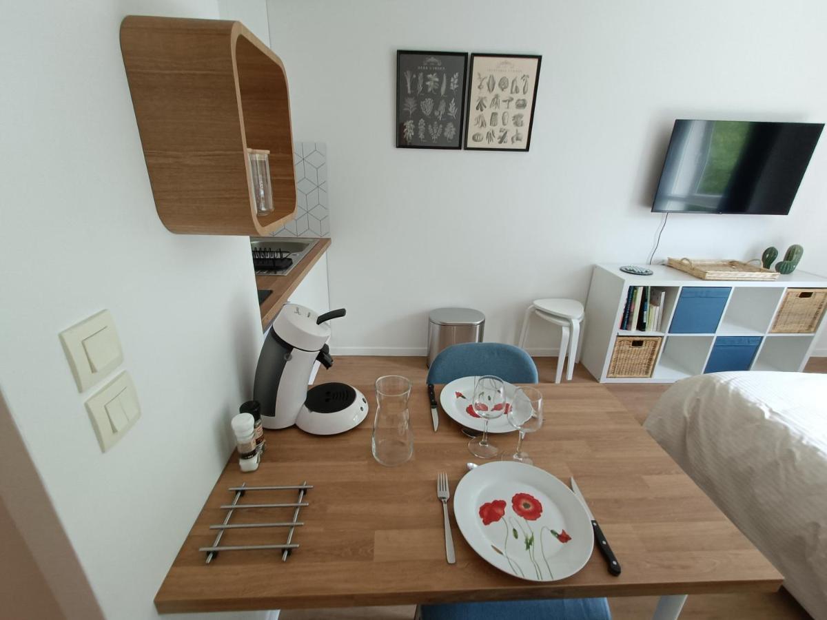 Studio Cosy Neuf + Lit Bebe A 4 Minutes Rer A Монтеврен Екстериор снимка